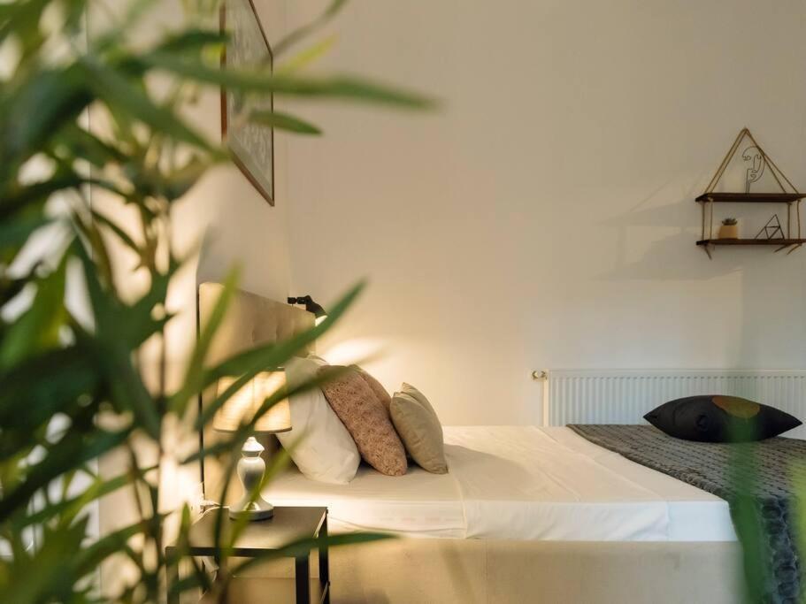 Cozy Studio Next To House Of Parliament Bucarest Exterior foto